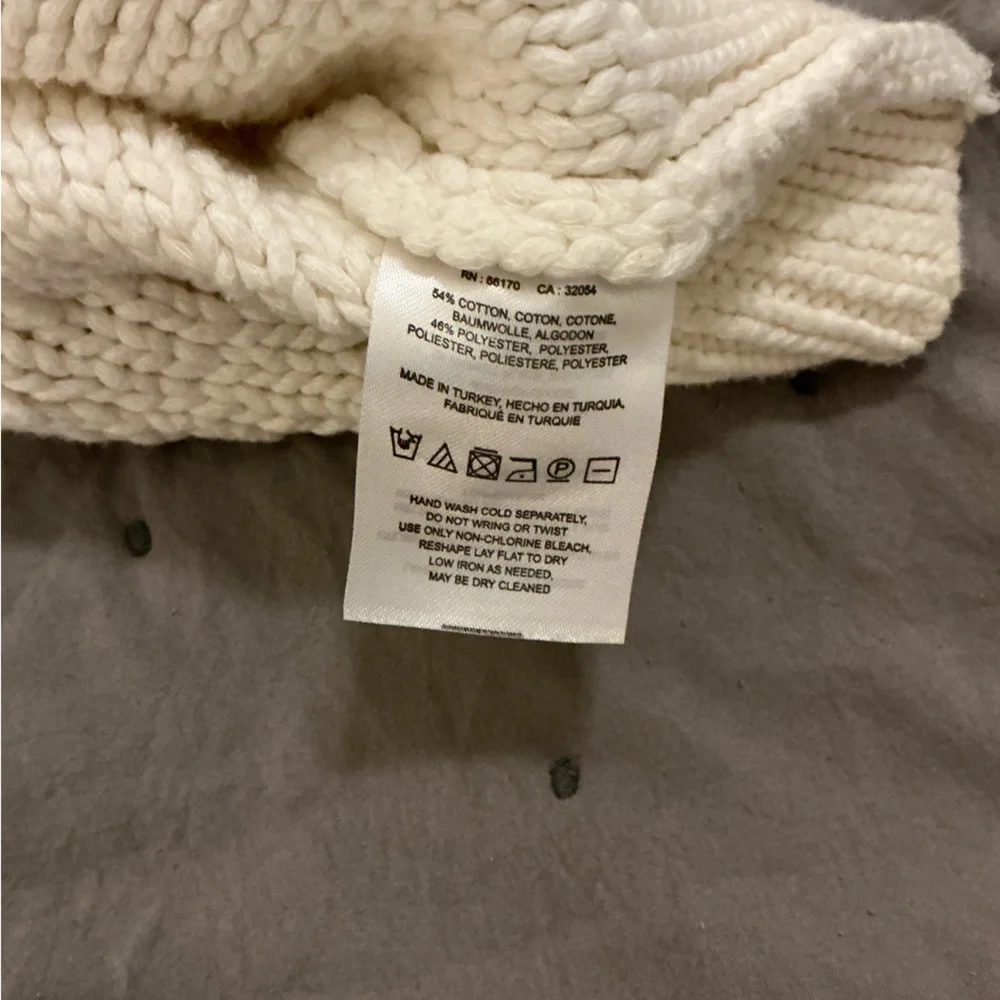 Knitted & Knotted Women’s Ivory Classic Elegant Sweater Size Small - Picture 4 of 14